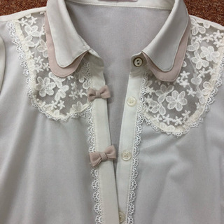 ブラウスの画像