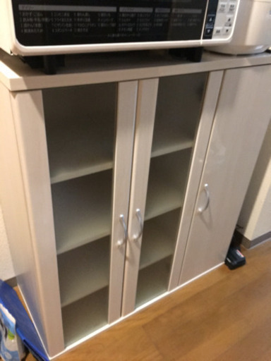 美品 ニトリ食器棚