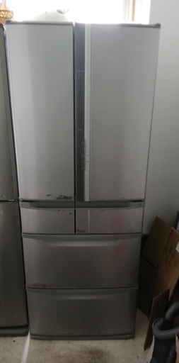 三菱の大型冷蔵庫。ドドンと520Ｌ！これさえあれば不足なし！