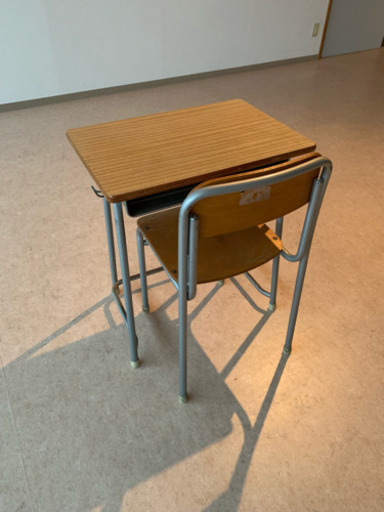 学校机、学校椅子（2号）