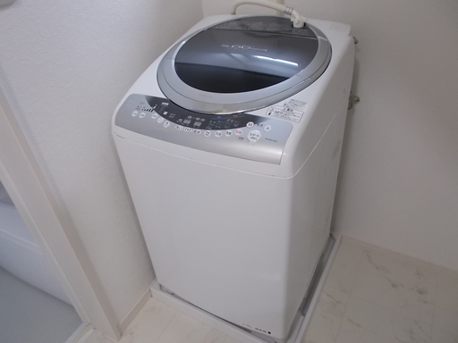 結構綺麗な家具家電一括でお持ち頂ける方にお譲りします！洗濯機・大型冷蔵庫・３人掛けソファー・リクライニング事務チェアー・画像多数用意してあります・夜間お引き取りできる方・