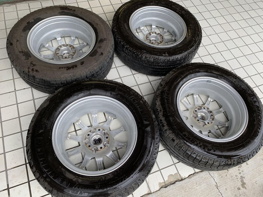 ミシュランタイヤ　215/70R16　スタッドレスタイヤ