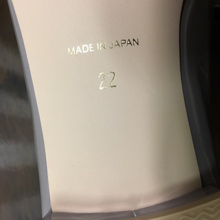 新品未使用フラットパンプス22cmNT（エヌティ）/グレージュの画像