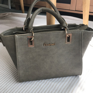 カーキ色 バッグ！ショルダーにも！