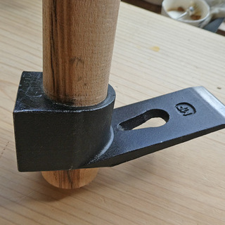 ３つの機能付きの便利な東欧からの特殊手斧、簡単に深彫りできます。新品 未使用。の画像