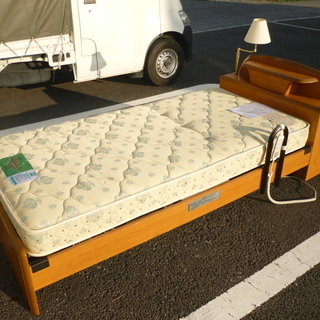 中古美品 France Bed フランスベッド シングルサイズ ファルド 電動リクライニングベッド 介護ベッド 電動ベッド シングルベッド