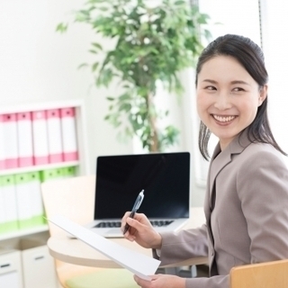 《紹》未経験歓迎！面接1回！女性活躍中の建設IT支援グループの事務