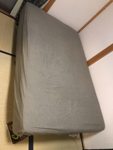 無印良品 新型の高密度ポケットコイルの脚付セミダブルベッド！快適なベッドパット、ボックスシーツ付き