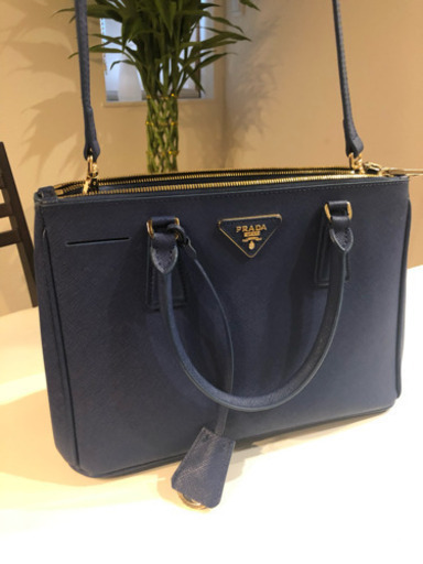 プラダサフィアーノハンドバッグ