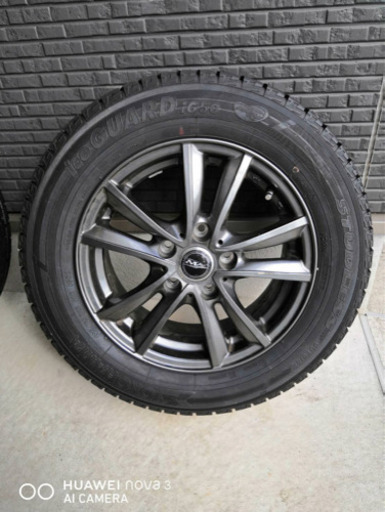 スタッドレスタイヤ　195/65R15