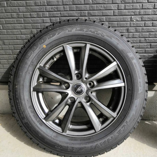 スタッドレスタイヤ　195/65R15