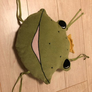 イケア  マンムット  カエルのクッション