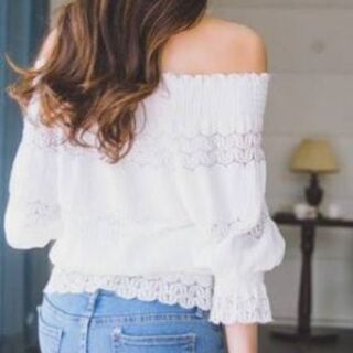 お買い得‼️入手困難‼️【USA限定品 素敵なレースブラウス】の画像