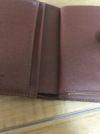 ルイヴィトン ガマ口財布
