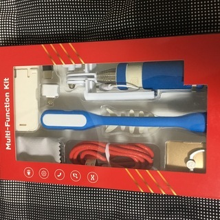 新品☆HUAWEI　Y7の付属品。