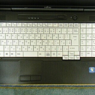 🔴15.6型/高性能🆙i5/光速☆彡新品✨SSD240GB/MS Office 2019📒✎/速いUSB3.0☆彡/快適♬メモリ4GB/DVDSマルチ(コピー可)💿/HDMI📺/すぐ使えるWindows10 メディア作成ツール付💿/すぐ繋がるWi-Fi📶/10キー付きKB/点検整備清掃済み😊/WEBカメラ📹/FUJITSU LIFEBOOK の画像