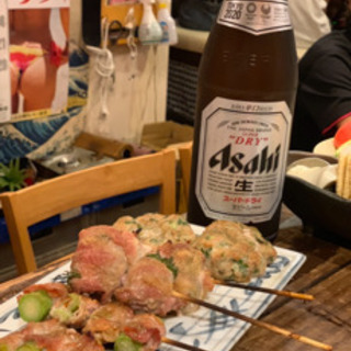 週休二日制居酒屋求人です。ホールスタッフ社保完備28万円と料理人25万円です。の画像