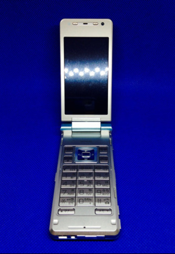 新品未使用 So906i SONY docomo ガラケー