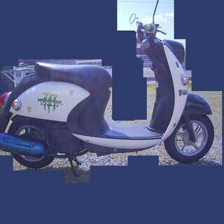 中古バイク YAMAHA VINO SA26J ４スト ビーノ アウターカウル新品同様（一部ひび） モンスターエナジーの画像