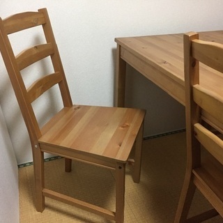 IKEA ダイニングテーブルセットの画像