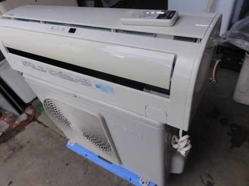 北６３３　東芝　ルームエアコン　主に６畳　RAS-221JD（W)