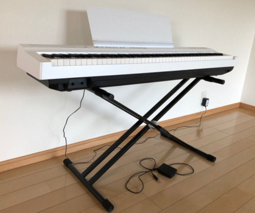 新品同様！3点セット◆ヤマハ YAMAHA 電子ピアノ Pシリーズ 88鍵盤 ホワイト P-125WH◆X型キーボードスタンド ダブル