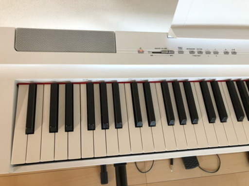 新品同様！3点セット◆ヤマハ YAMAHA 電子ピアノ Pシリーズ 88鍵盤 ホワイト P-125WH◆X型キーボードスタンド ダブル