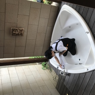 館内清掃のお手伝いをお願いいたします。の画像