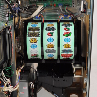 Q-IE035 パチスロ 実機 SANKYO 蒼穹のファフナー 不要機付き