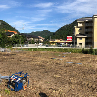 太陽光発電 杭打ち 測量作業