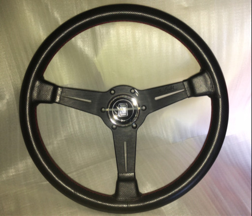 ナルディクラシック 未使用品