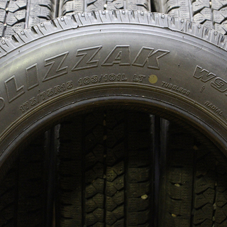  ブリヂストン ブリザック W979 175/75R15 103/101 LT 15年製2本 16年製2本 スタッドレス(T1352Yw)