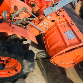 中古トラクタークボタB5001新品タイヤ4WDディーゼルの画像