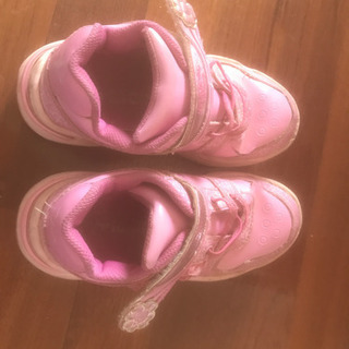 サイズ19子供シューズ あげます。