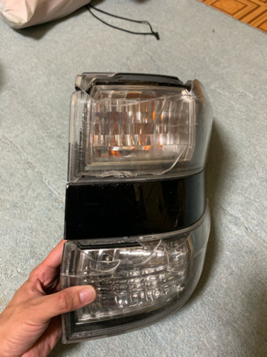 ヴェルファイア テールランプ