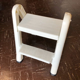 踏み台　2段・白　〜9/29迄に取りに来られる方限定の画像