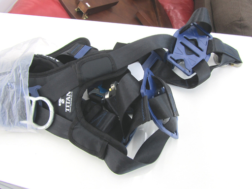 新品 パンゲア キャニオン 墜落制止用器具 フルハーネス 本体のみ PACN-10A-BL Lサイズ ブラック PANGAEA CANYON  ☆ PayPay(ペイペイ)決済可能 ☆ 札幌市 北区 屯田