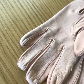 【GUCCI】ピンクの革手袋 ※箱付きの画像