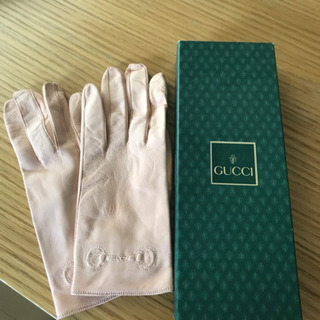 【GUCCI】ピンクの革手袋 ※箱付きの画像