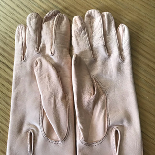 【GUCCI】ピンクの革手袋 ※箱付きの画像