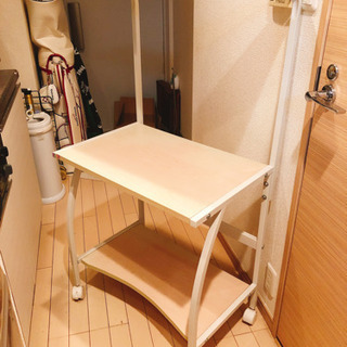 差し上げます！3段板付きーパソコン机の画像