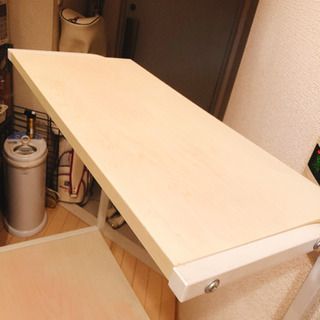 差し上げます！3段板付きーパソコン机の画像