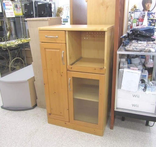 ミドルレンジボード 幅68cm 奥行42cm 高さ113cm ナチュラルブラウン 食器棚 キッチンボード カントリー調 ピネーチェ  ☆　PayPay(ペイペイ)決済可能 ☆ 札幌市 北区 屯田