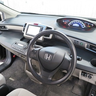 ホンダ フリード Ｇ　ジャストセレクション ワインレッド　便利な1台！　自社ローン活用ください！の画像