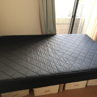 マットレス一体型セミダブルベッドの画像