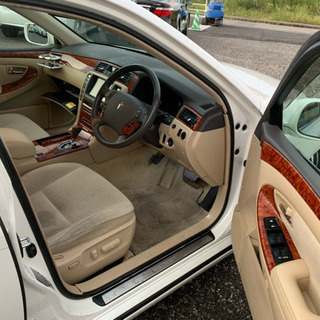 分割、審査なし自社ローン可能　車検2年付 18クラウン 車高調 19インチ 爆音マフラー DVD ETC Bカメラ の画像