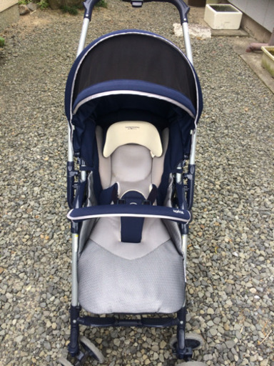 アプリカのベビーカー