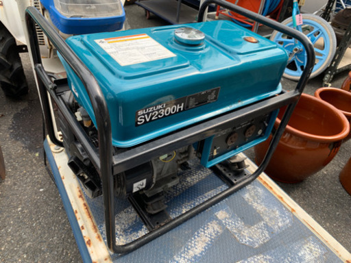 SUZUKI 発電機 ガソリン SV2300H 現状 動作品 中古
