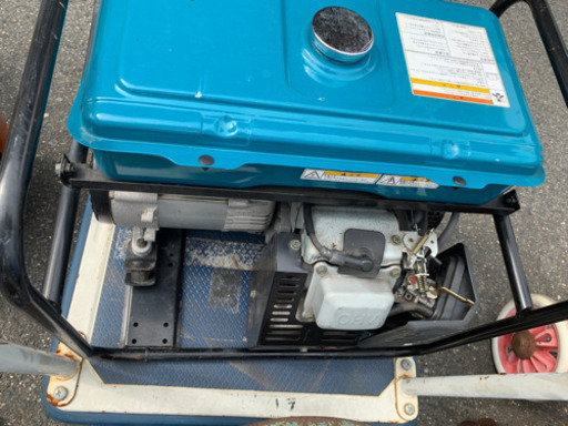 SUZUKI 発電機 ガソリン SV2300H 現状 動作品 中古