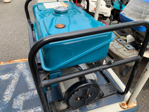 SUZUKI 発電機 ガソリン SV2300H 現状 動作品 中古